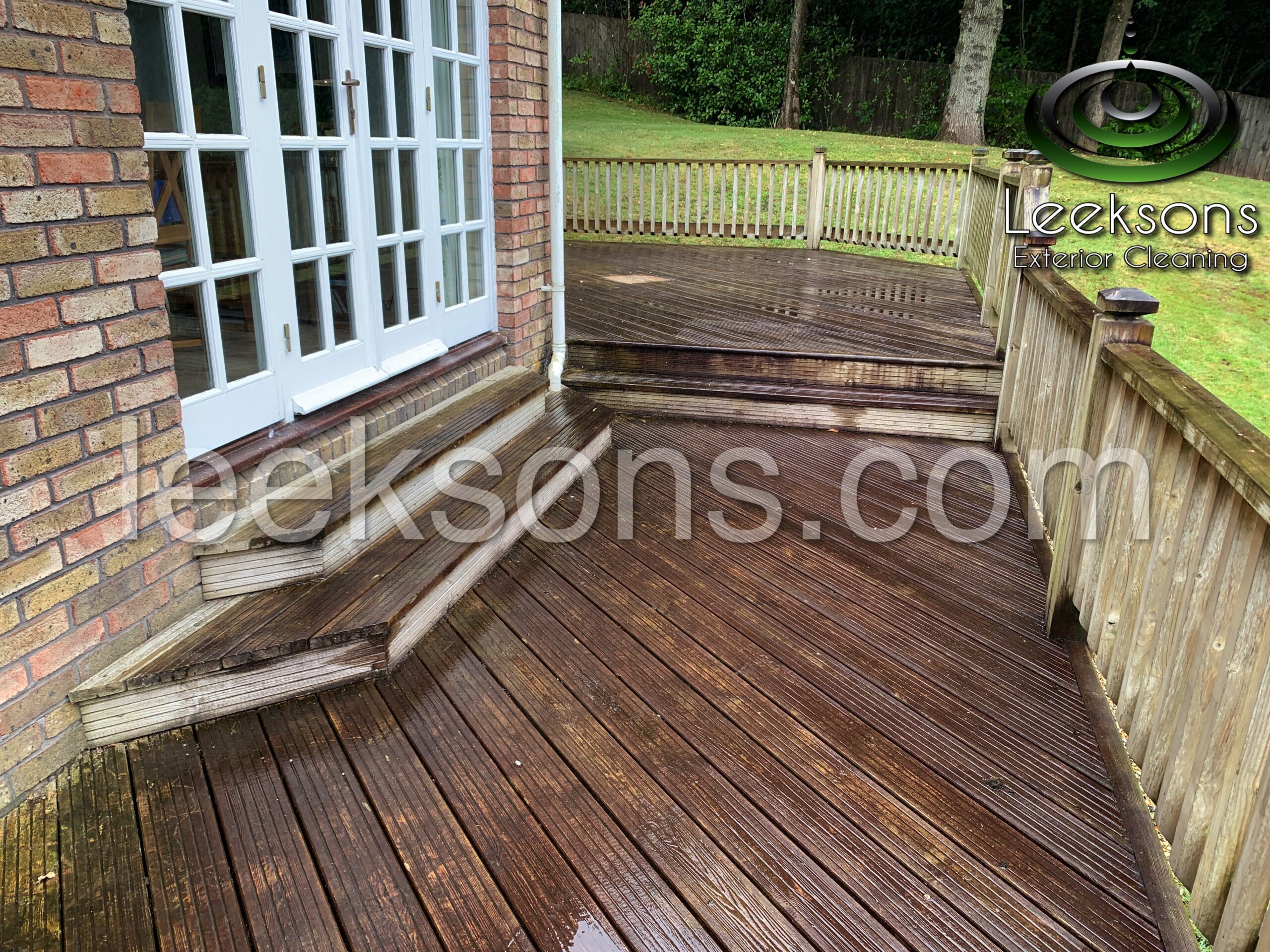 wooden decking cleaning