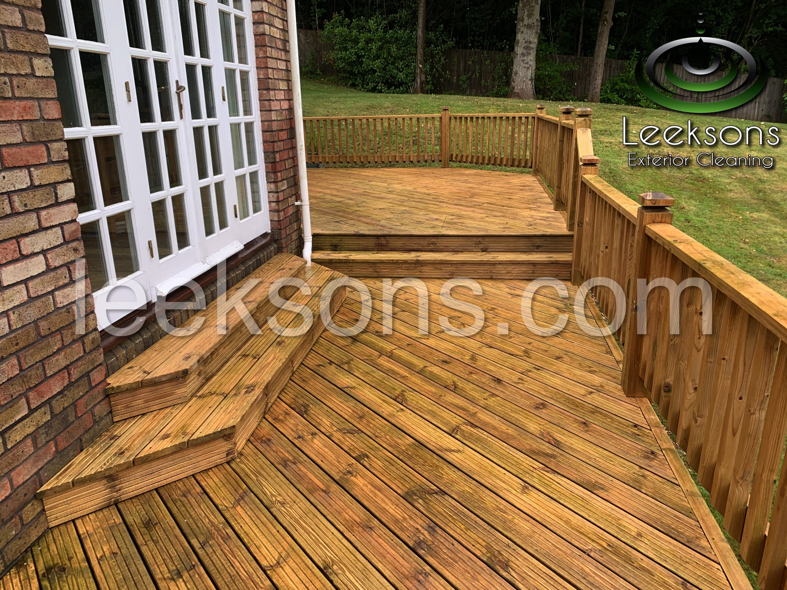 wooden decking cleaning